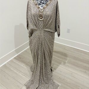 Brand New Nadia Ellahi Elegant Greyish Patterned Kaftan